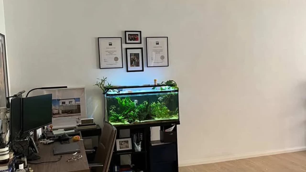 Unfurnished room in a flatshare