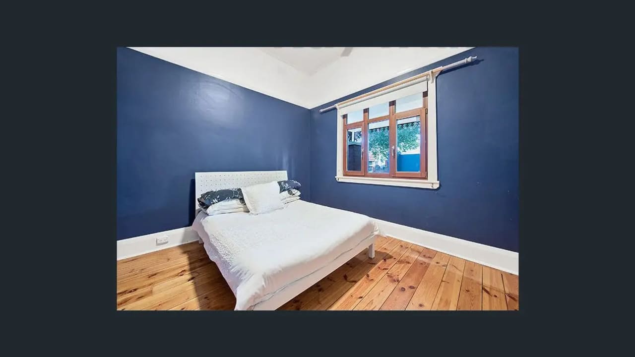 Room in a share house