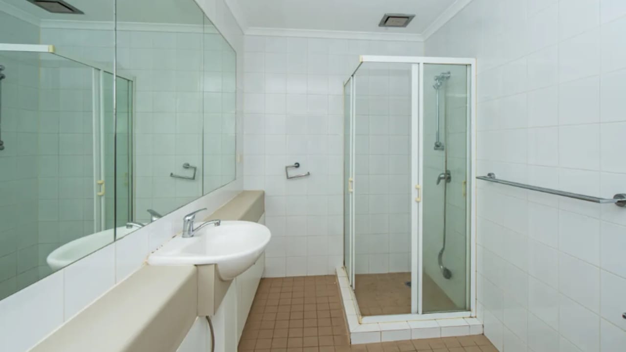 Whole property with 2 rooms for rent