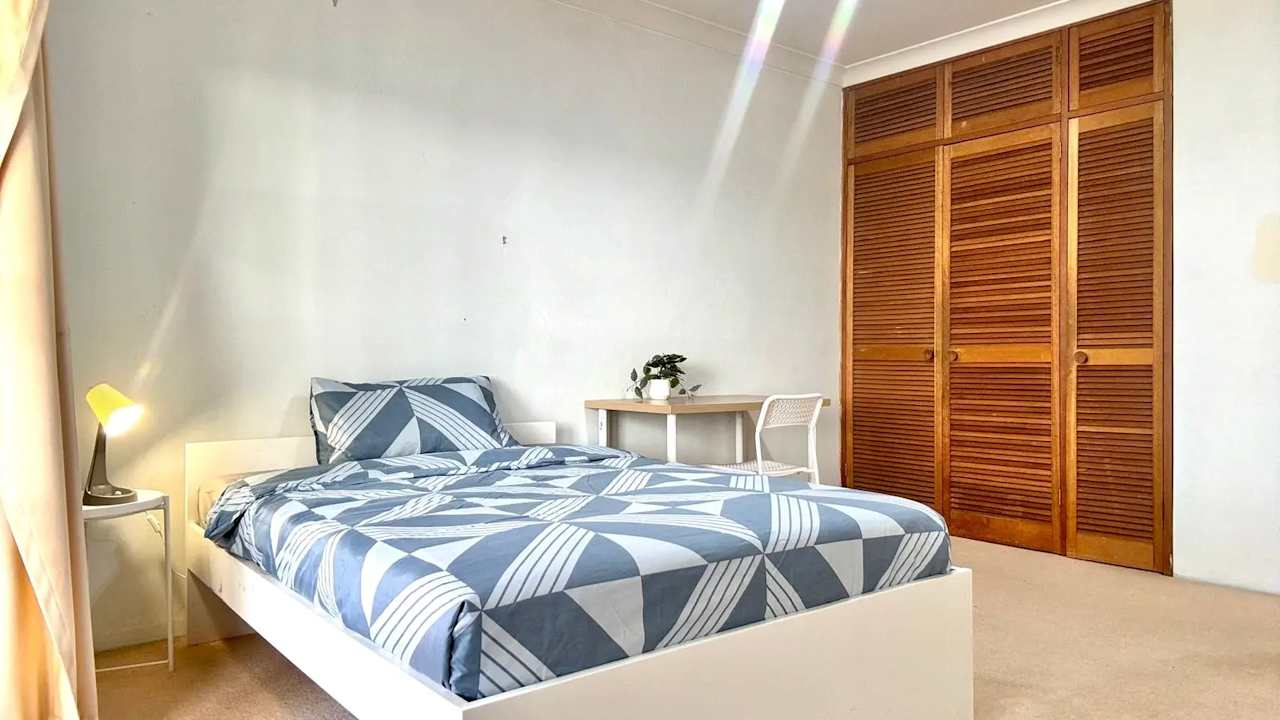 Furnished room in a share house