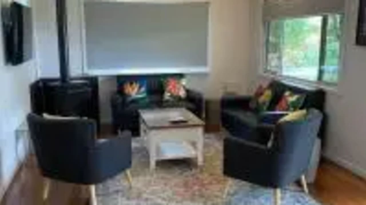 Whole property with 4 rooms for rent