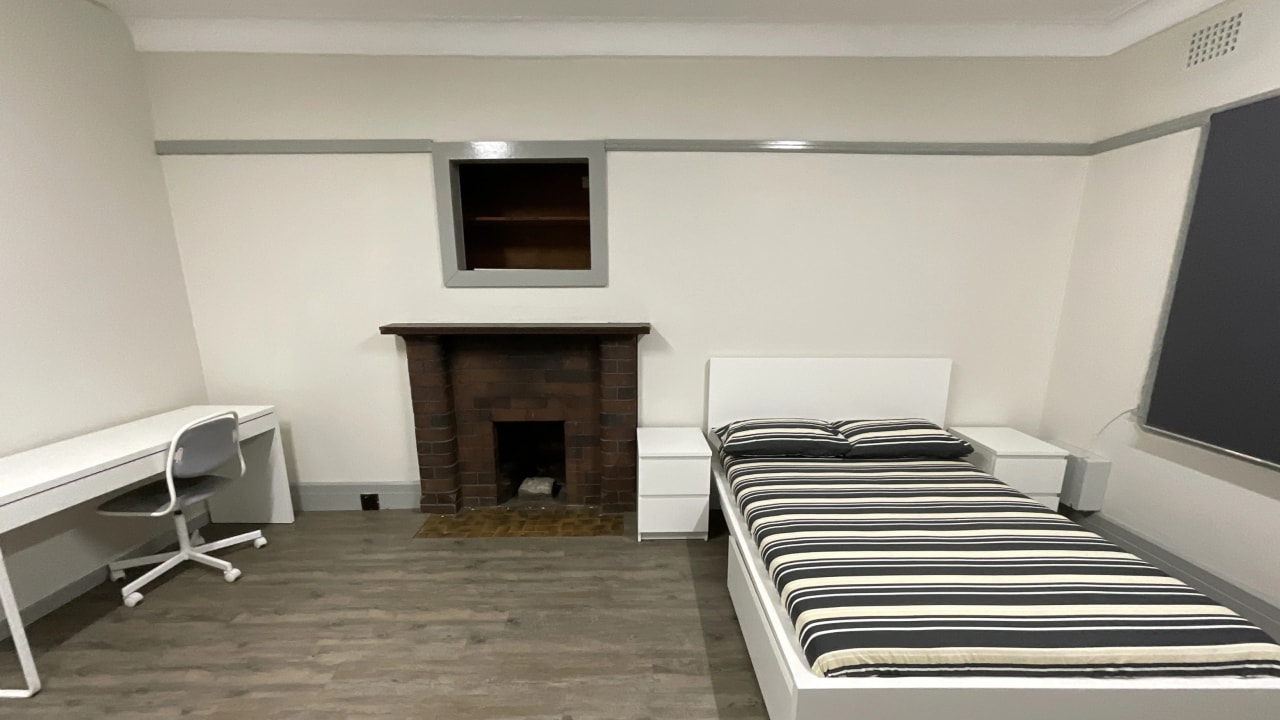Furnished room in a share house