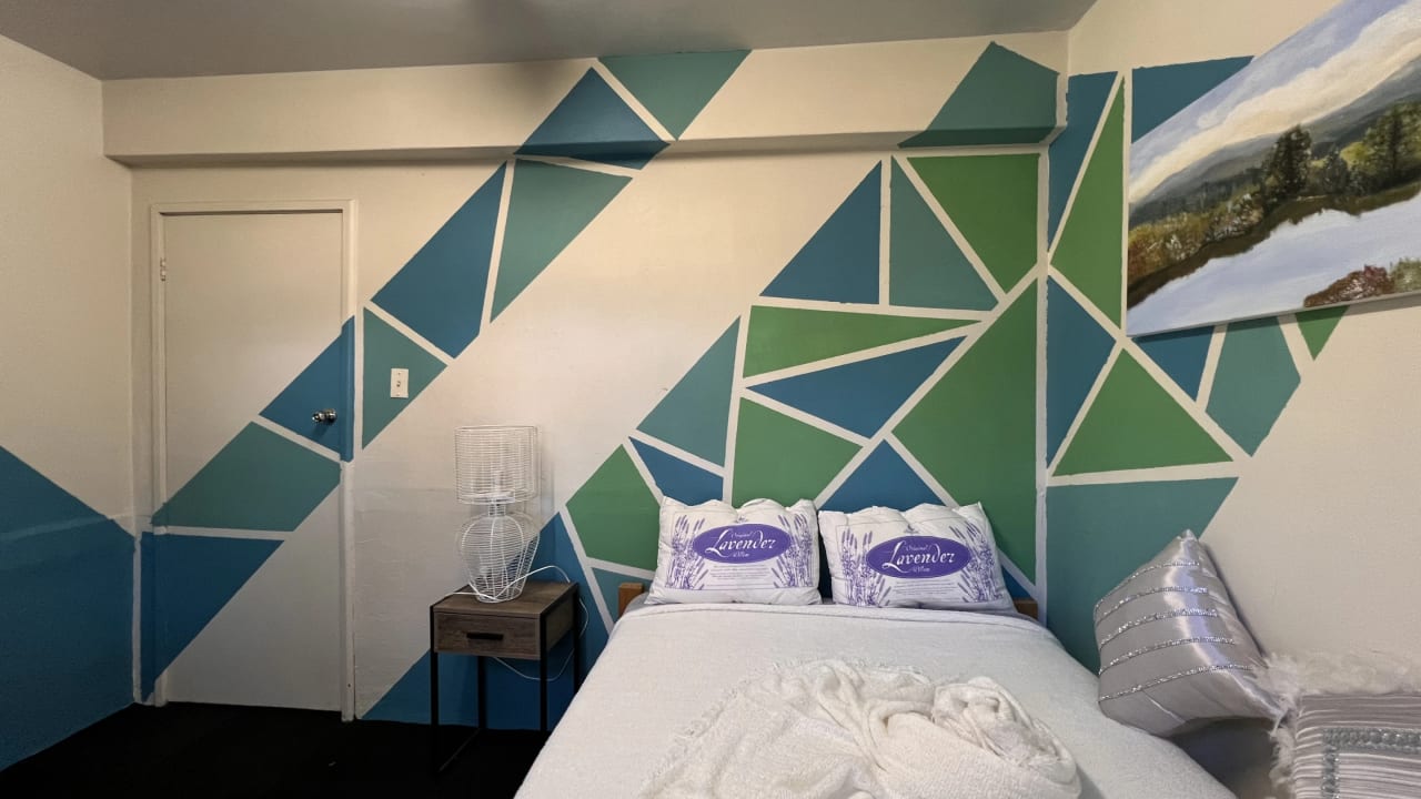 Furnished room with own bathroom