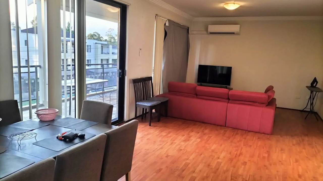 Furnished room in a flatshare