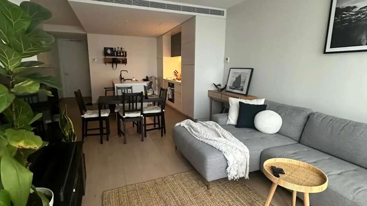 Unfurnished room with own bathroom