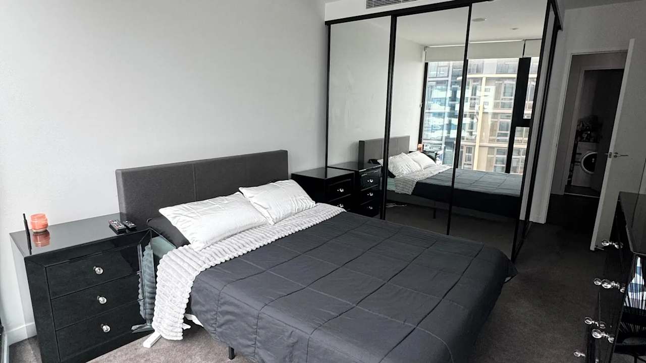 Furnished room with own bathroom