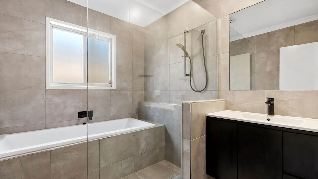 Unfurnished room in a share house