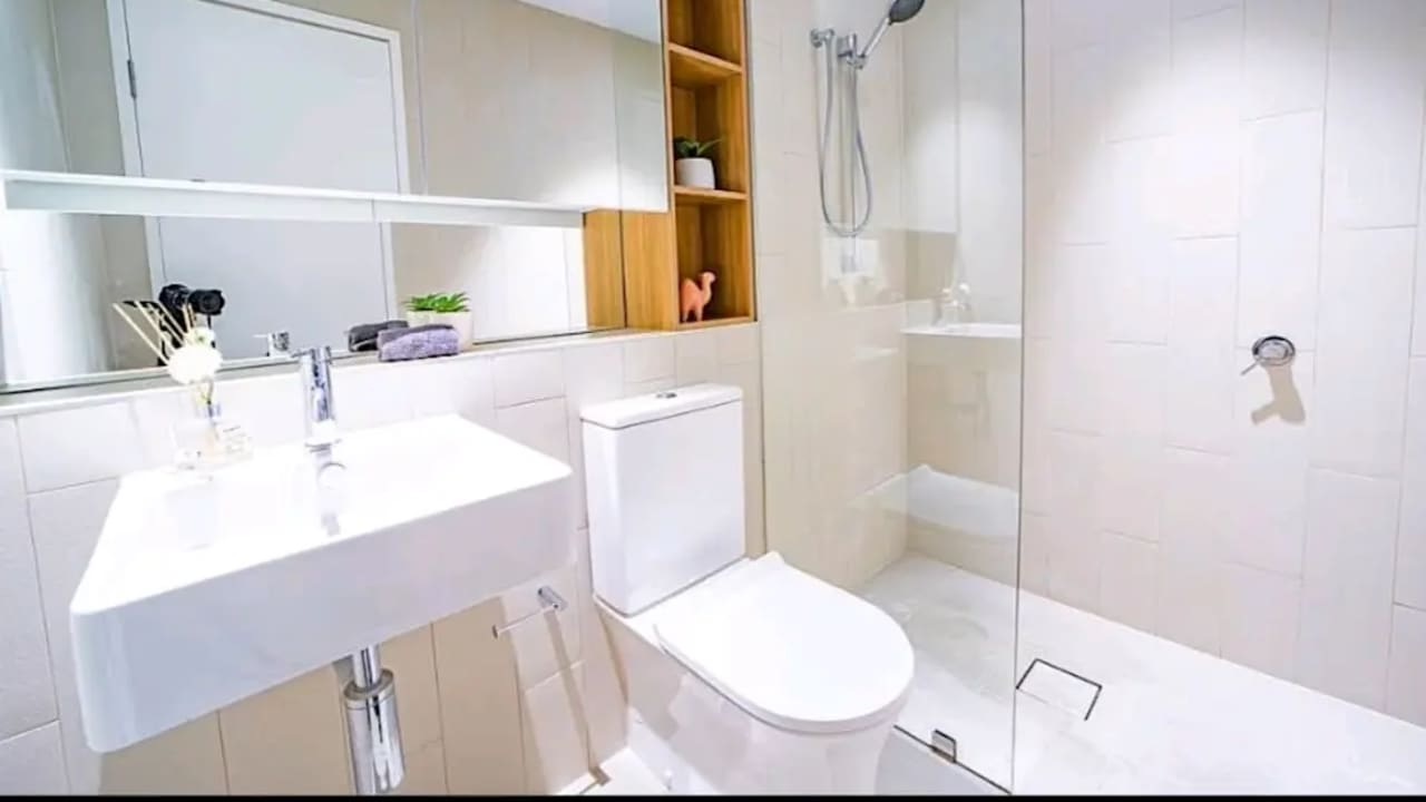 Furnished room with own bathroom