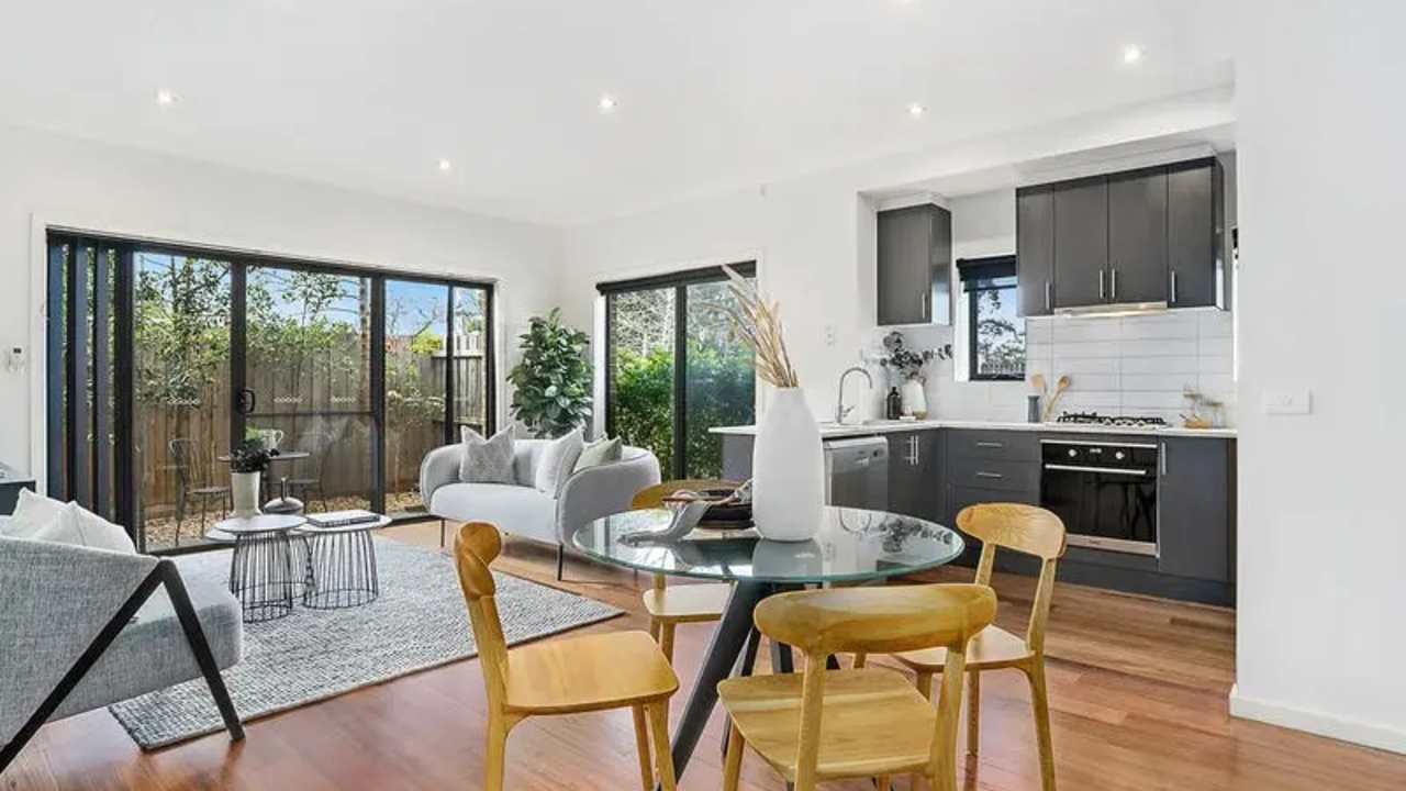 Room in a share house