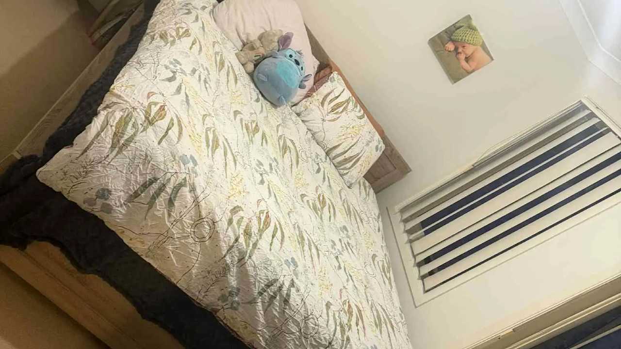 Unfurnished room with own bathroom