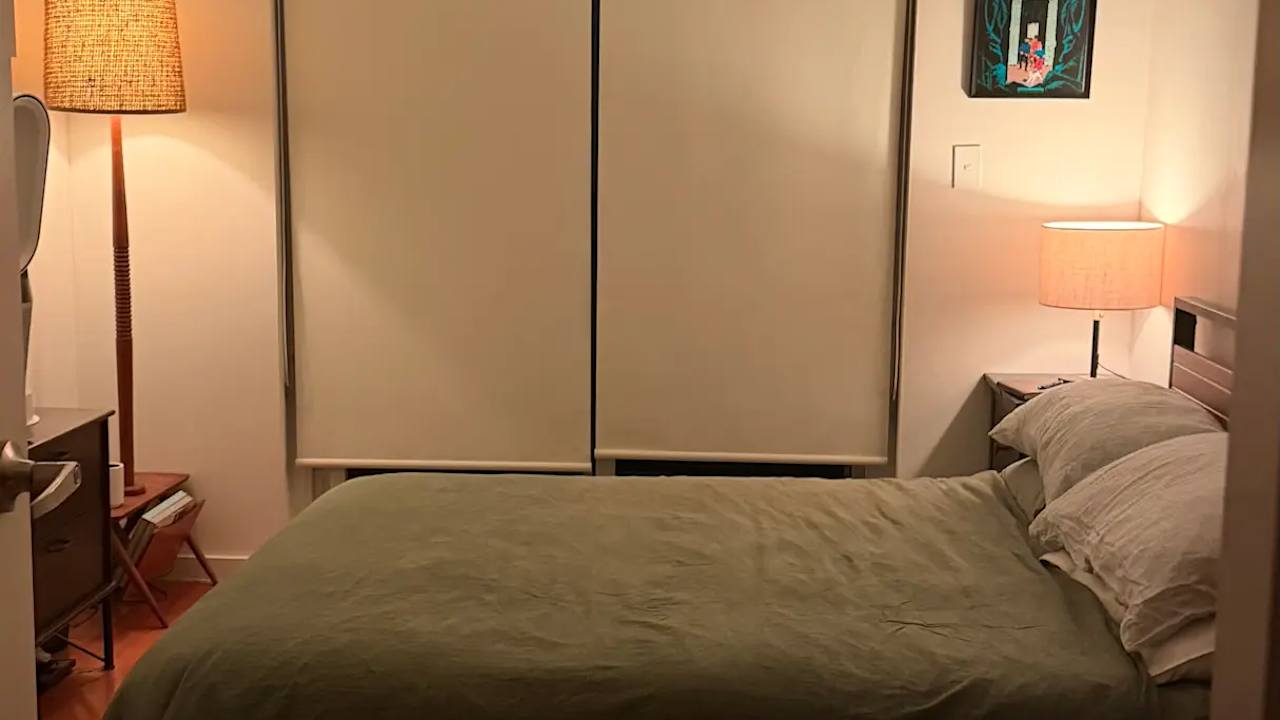 Furnished room in a share house