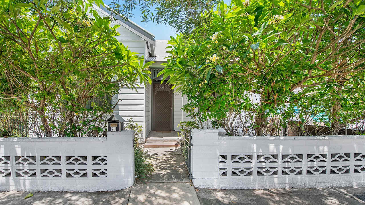 Whole property with 2 rooms for rent