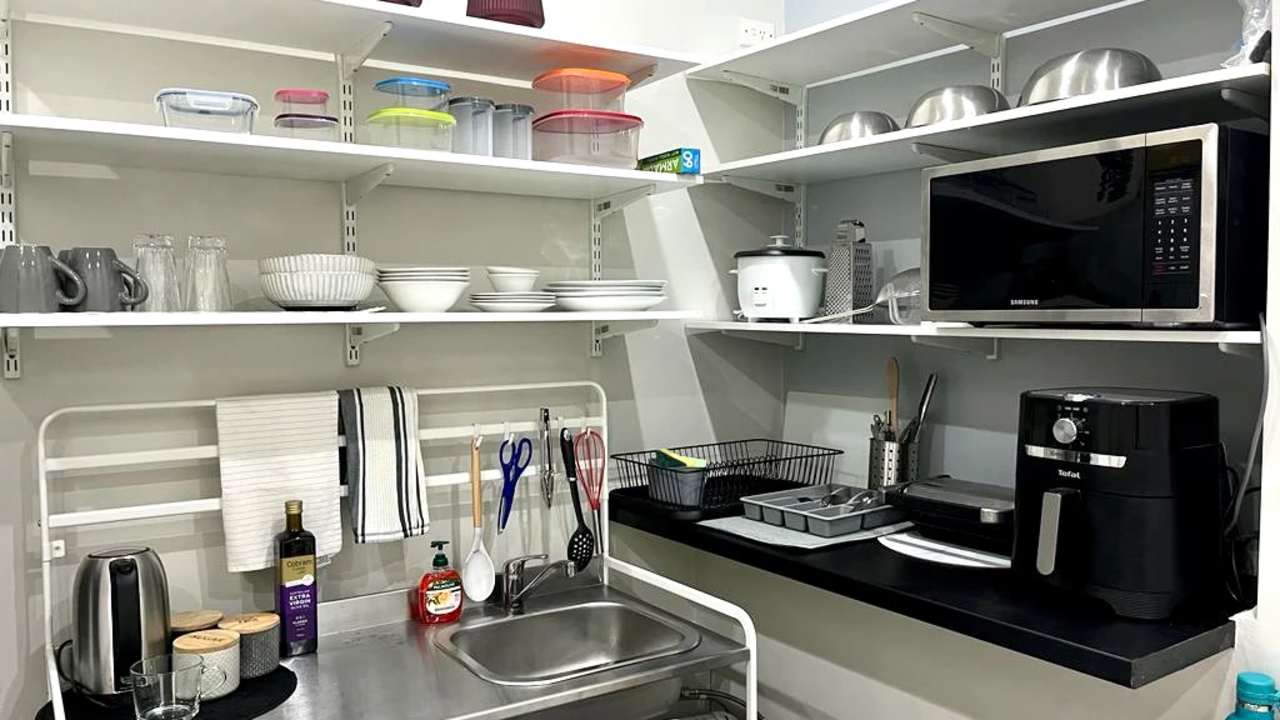 Furnished room in a flatshare