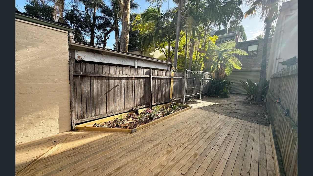 Unfurnished room in a share house