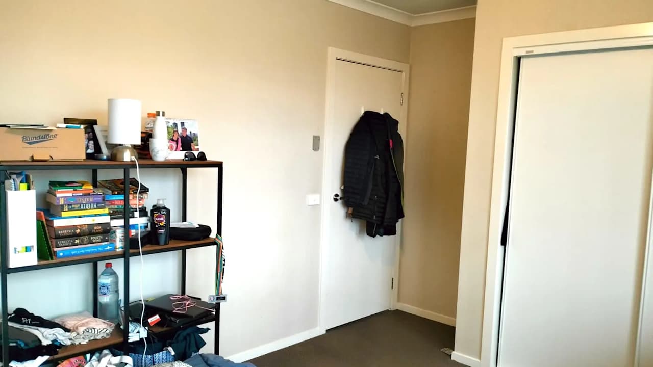 Room in a share house