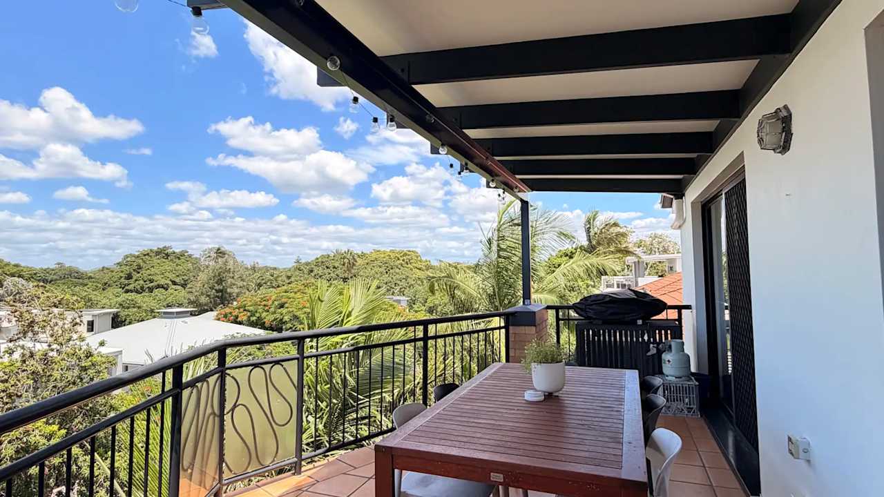 Unfurnished room with own bathroom