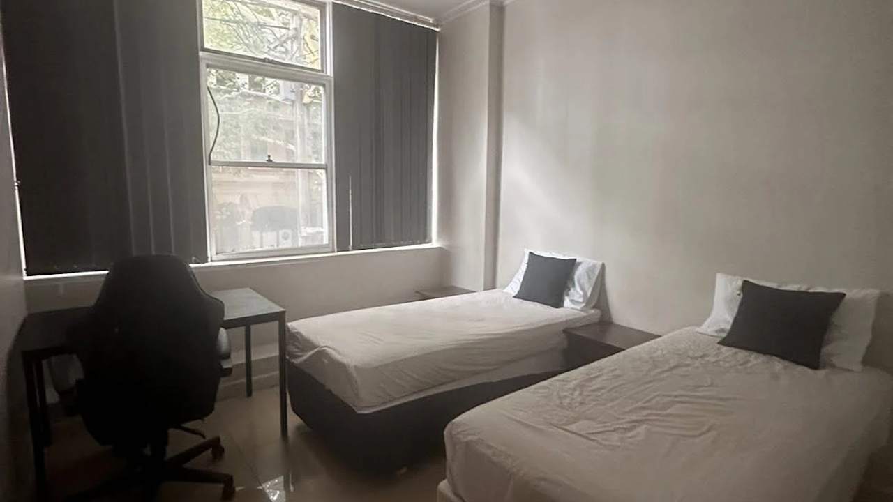 Furnished room in a flatshare