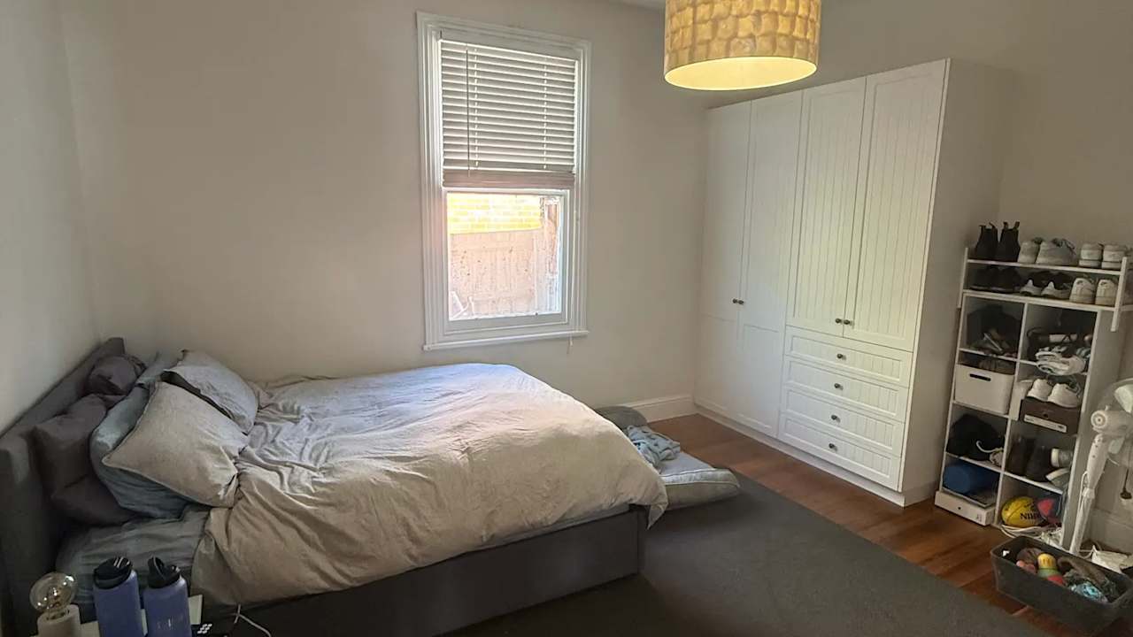 Unfurnished room in a share house