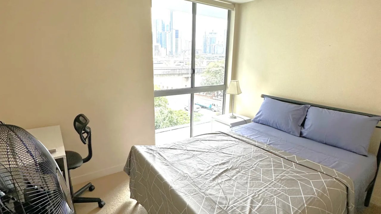 Furnished room in a flatshare