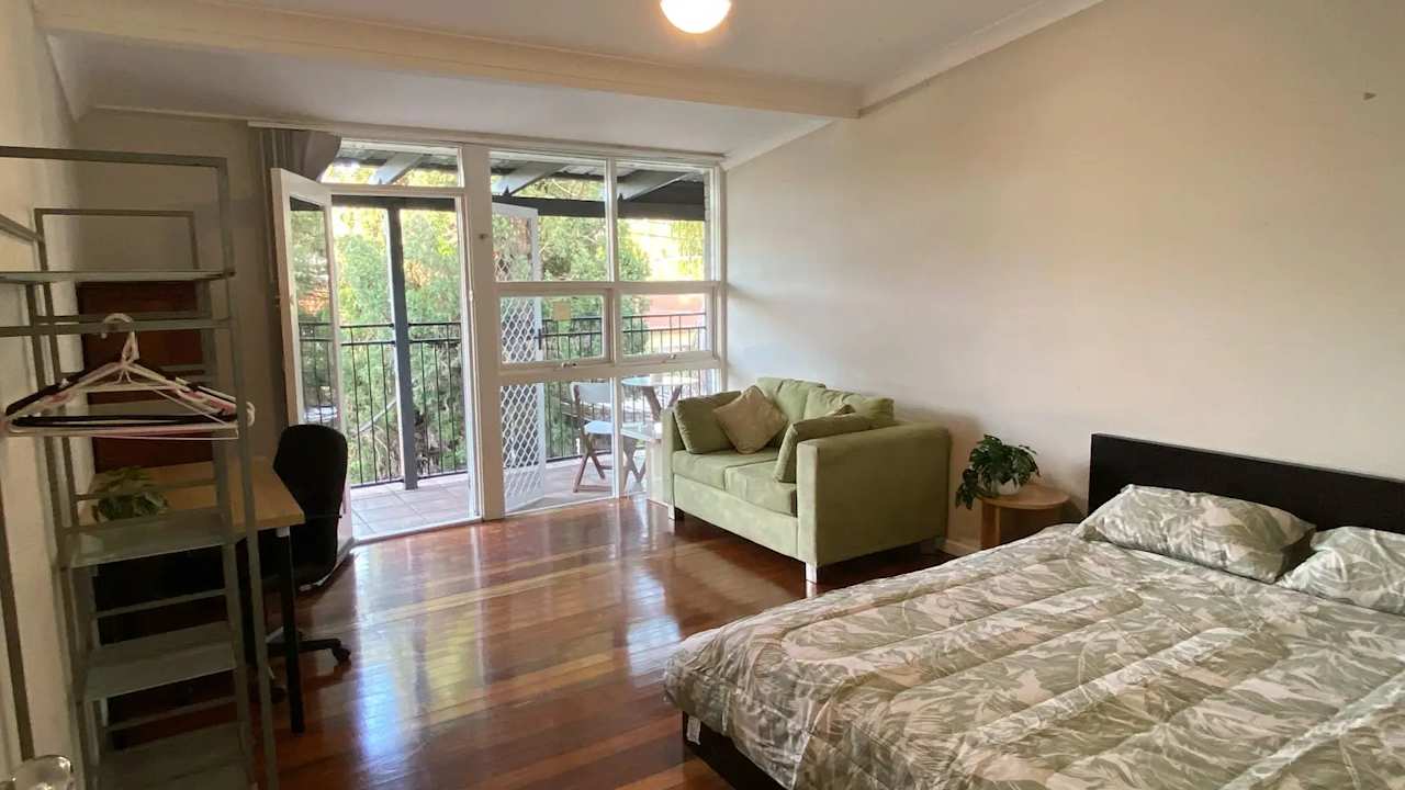 Furnished room in a share house