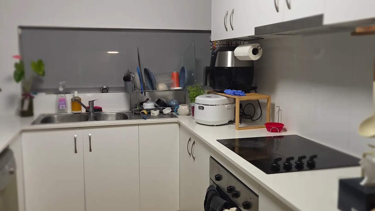 Furnished room in a flatshare
