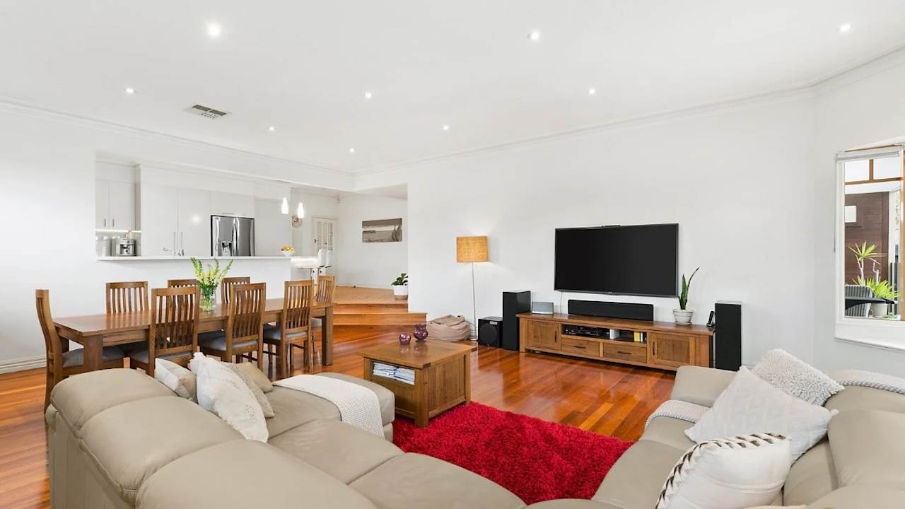 Whole property with 4 rooms for rent