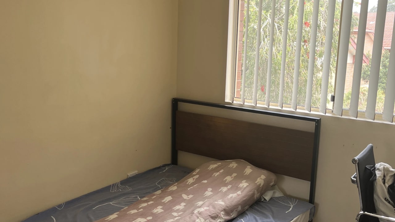 Furnished room in a flatshare
