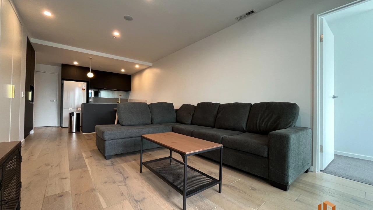 Furnished room with ensuite in a flatshare