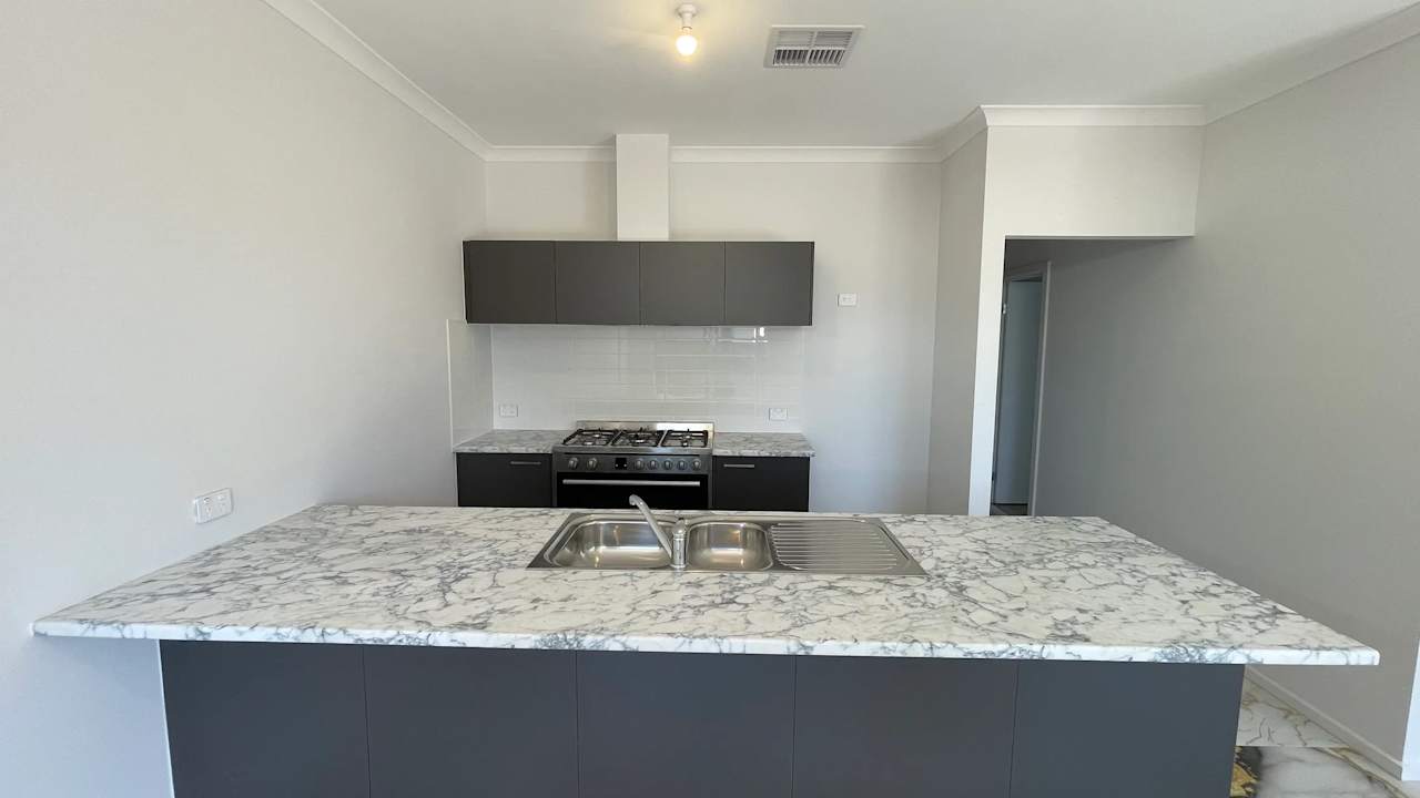 Unfurnished room in a share house