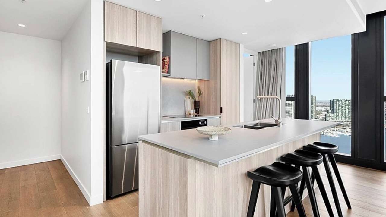 Unfurnished room with own bathroom