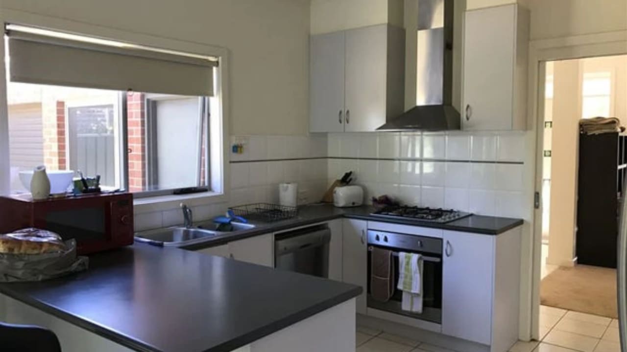 Room in a share house