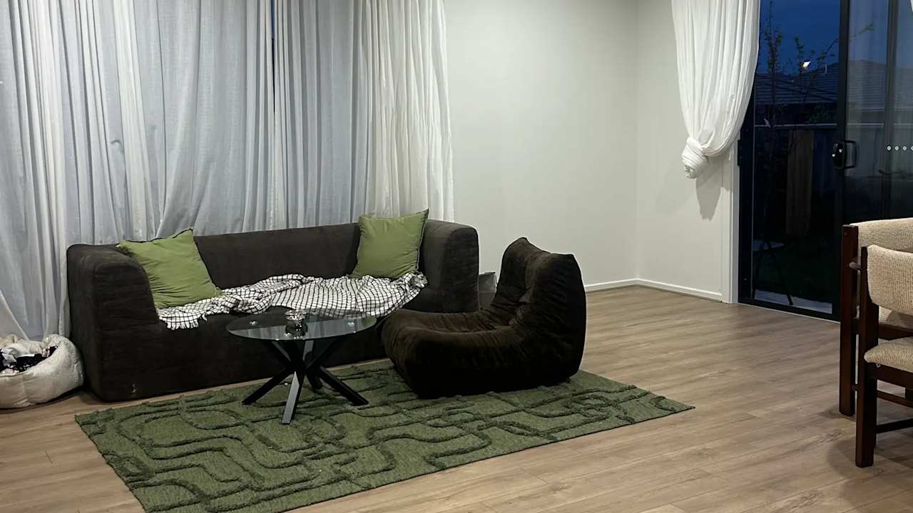 Room in a share house