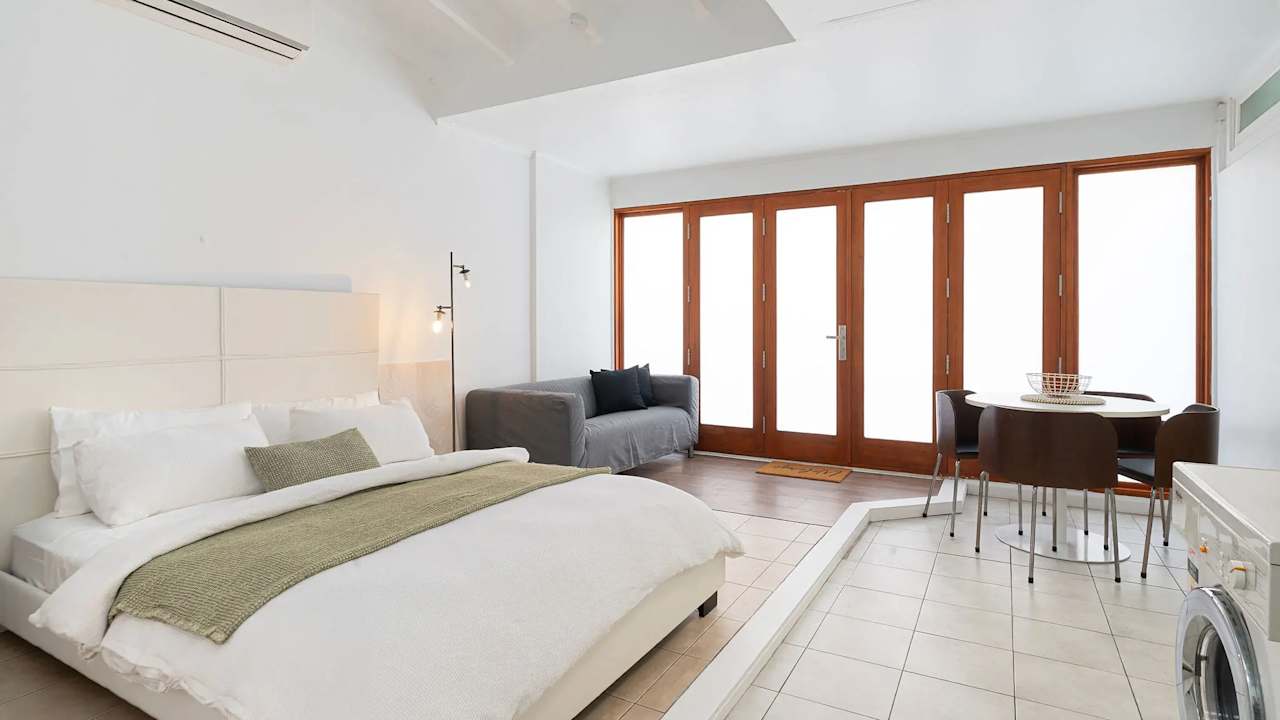 Furnished room studio flat for rent