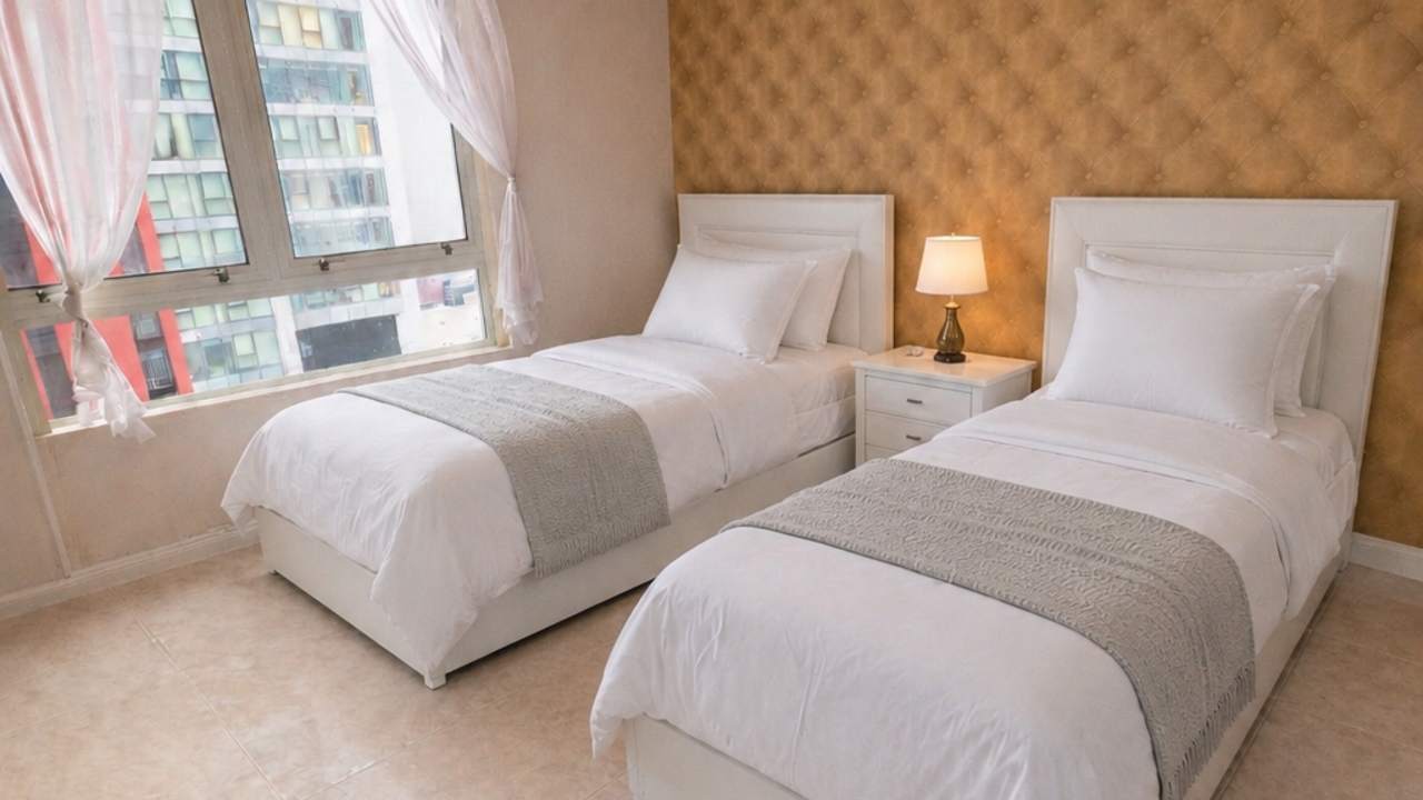 Furnished room with ensuite in a flatshare