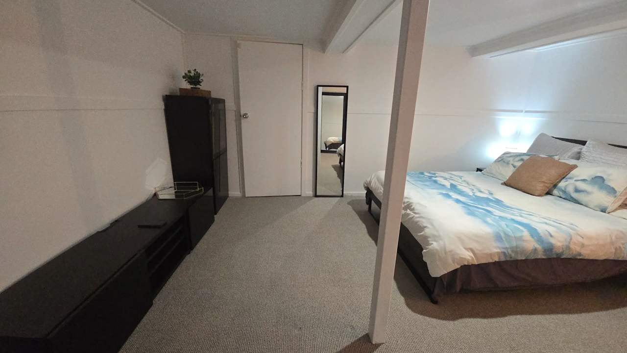 Furnished room with own bathroom