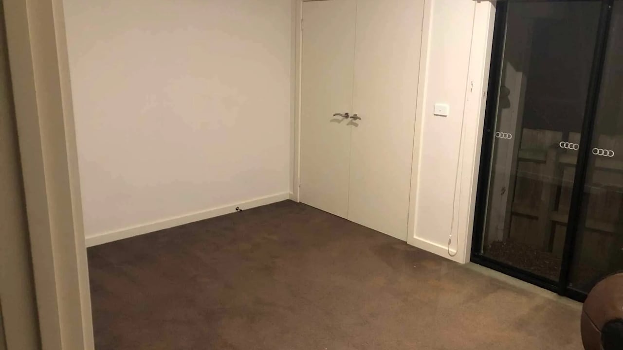 Unfurnished room in a share house