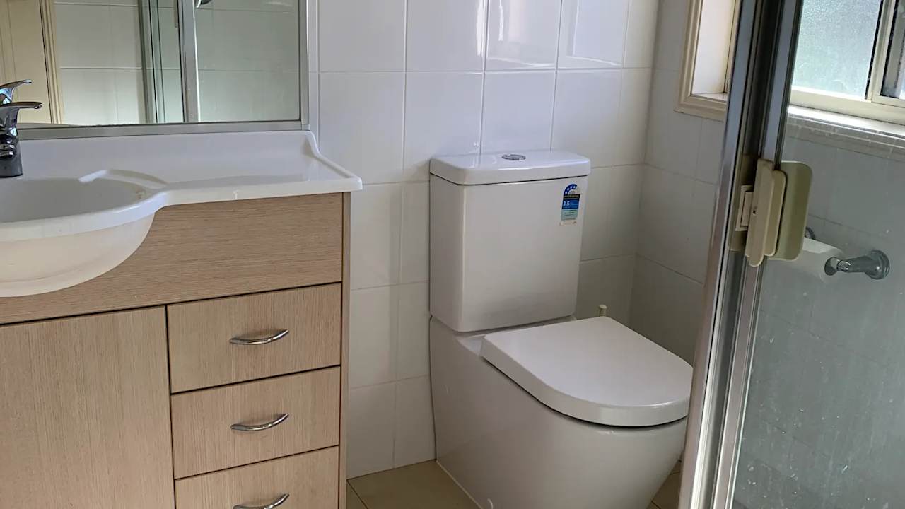 Furnished room with ensuite in a share house