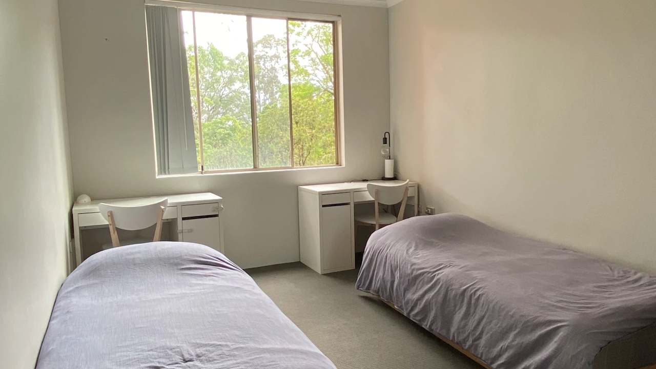 Furnished room with ensuite in a flatshare