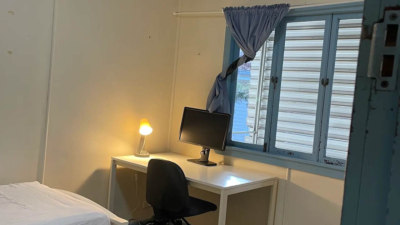 Furnished room in a share house