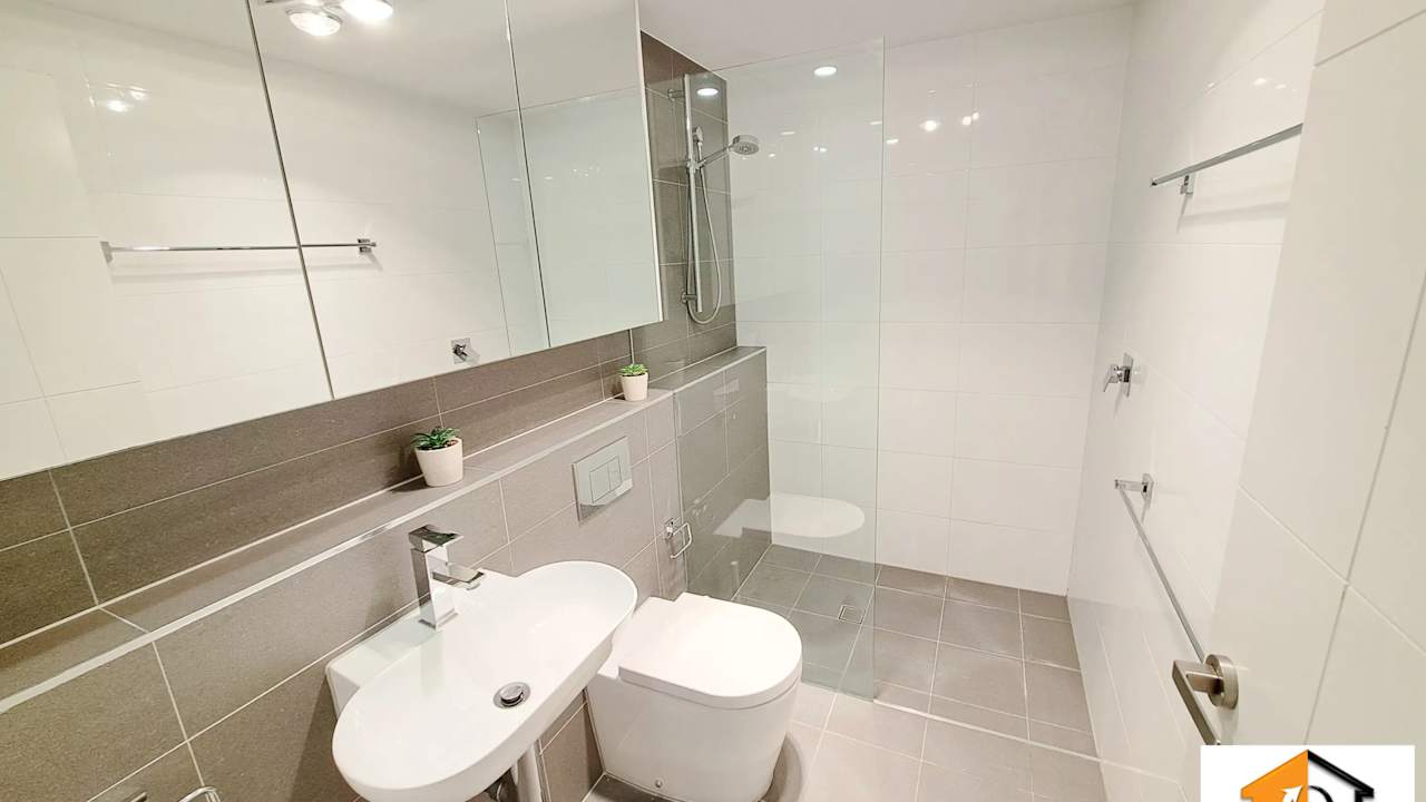 Furnished room with own bathroom