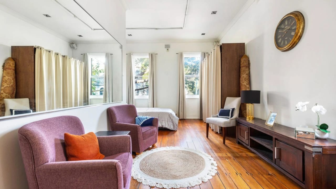 Furnished room studio flat for rent