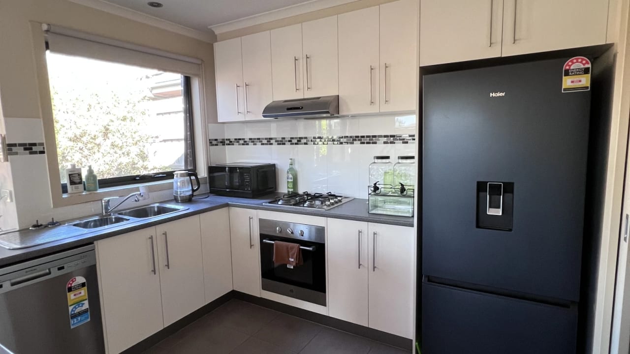 Unfurnished room in a share house