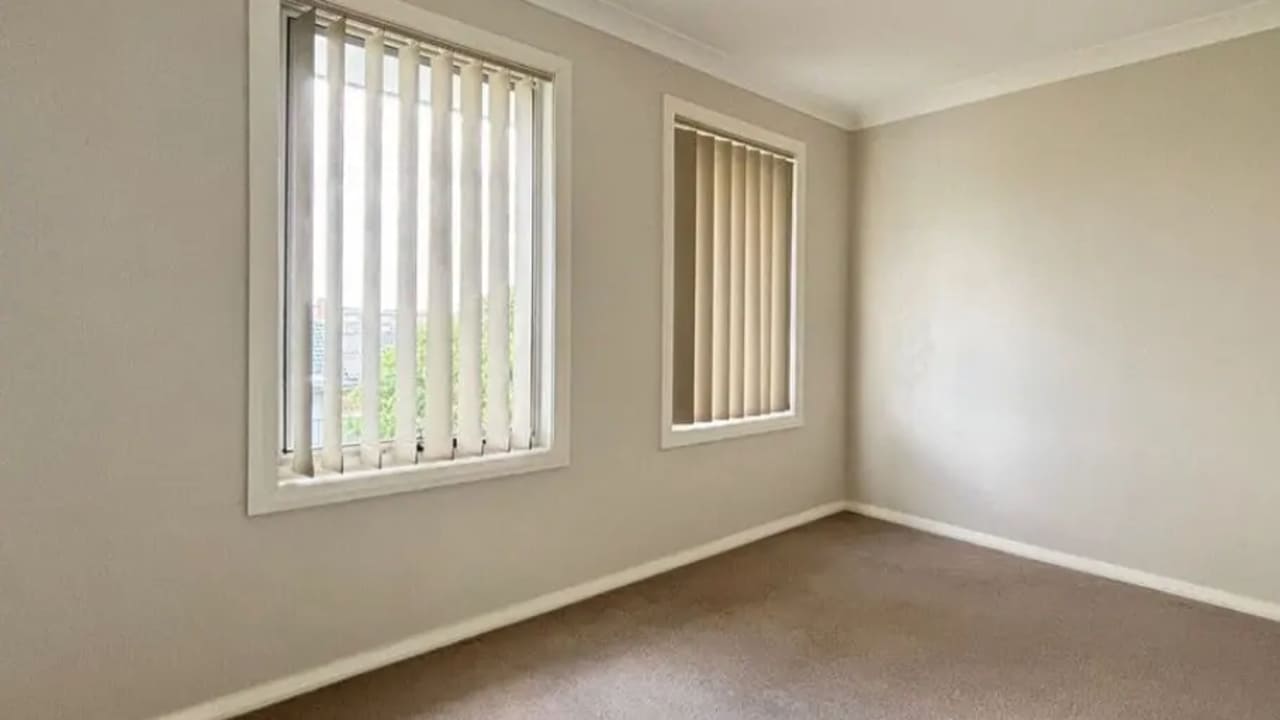 Room in a share house