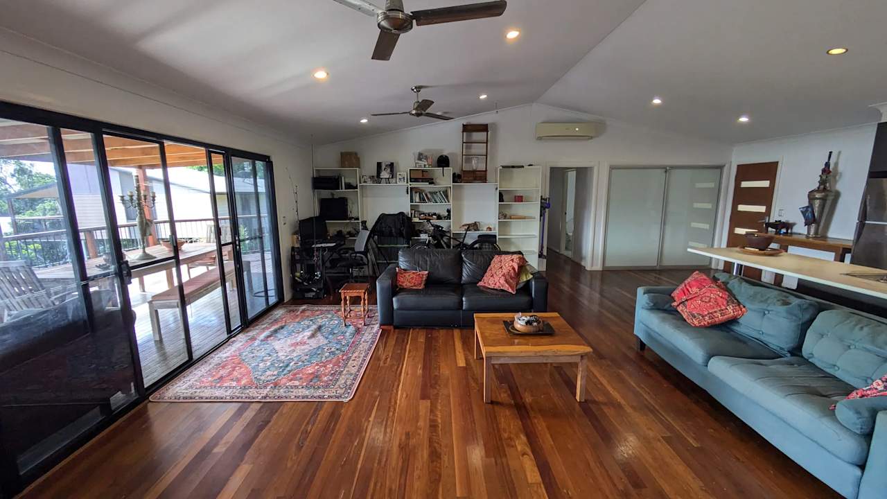 Furnished room in a share house