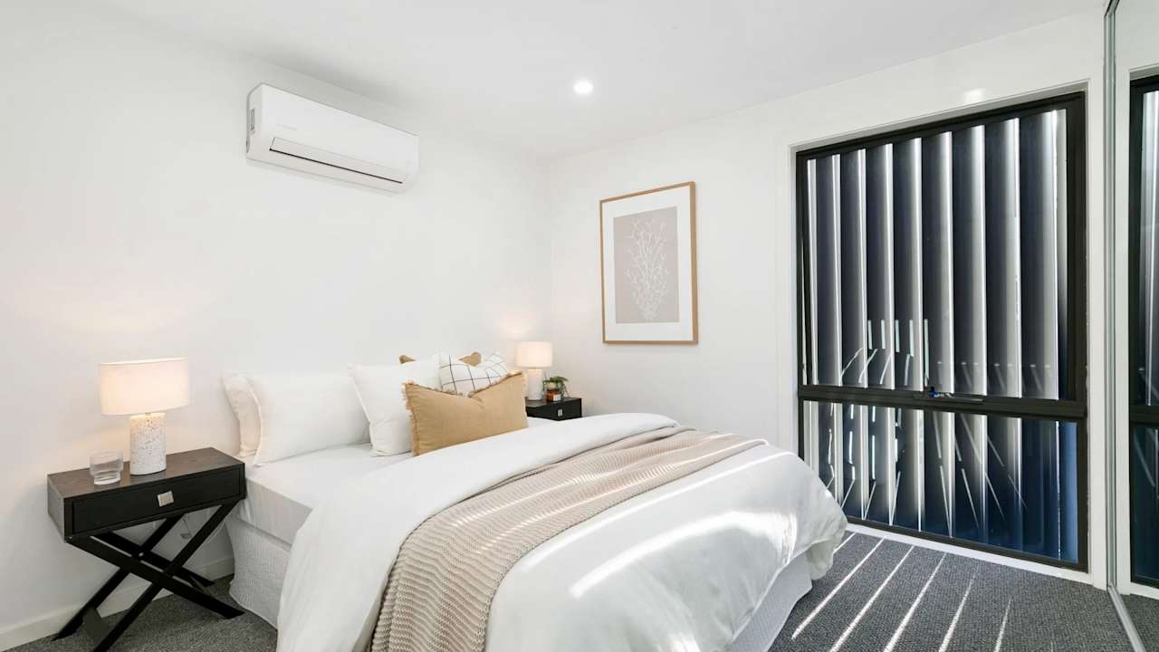 Room in a share house