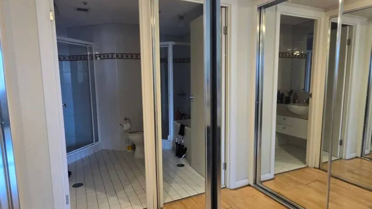 Furnished room with ensuite in a flatshare