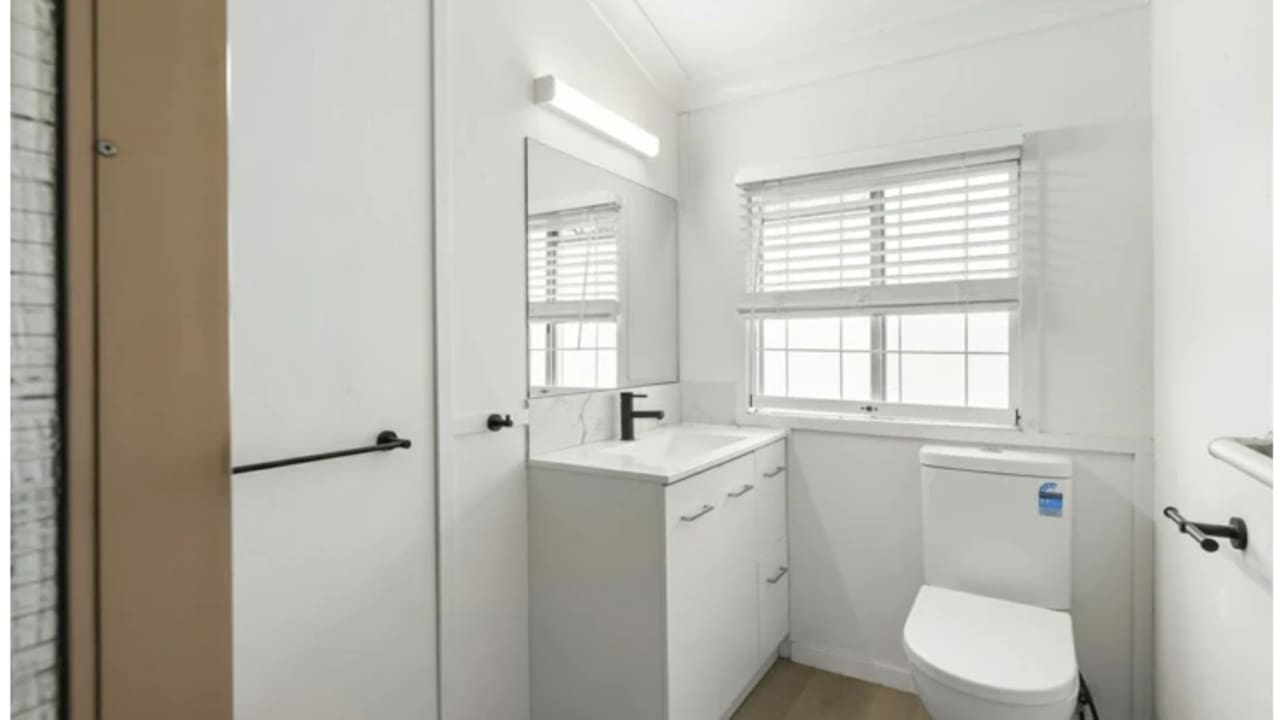 Unfurnished room in a share house