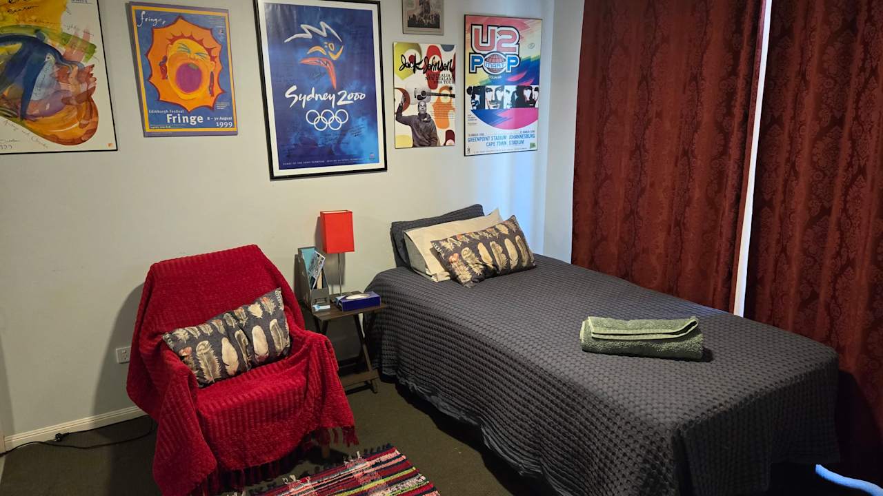 Furnished room with ensuite in a flatshare