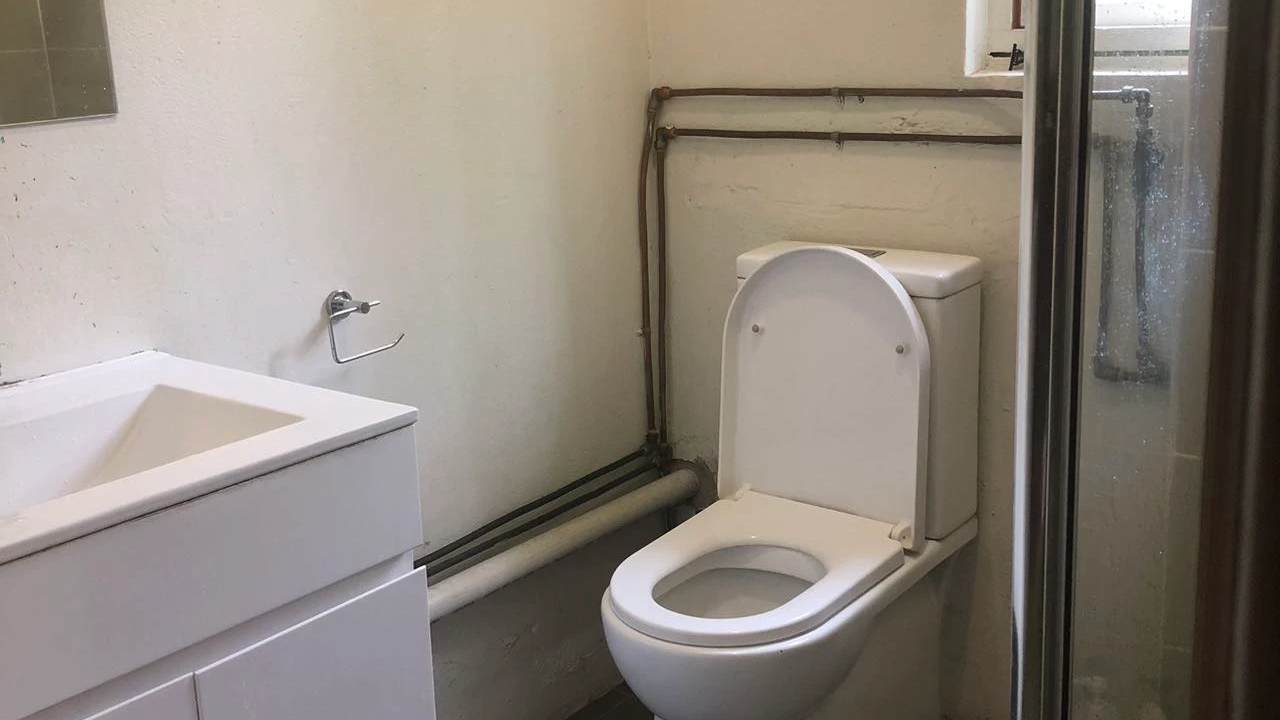 Furnished room in a share house