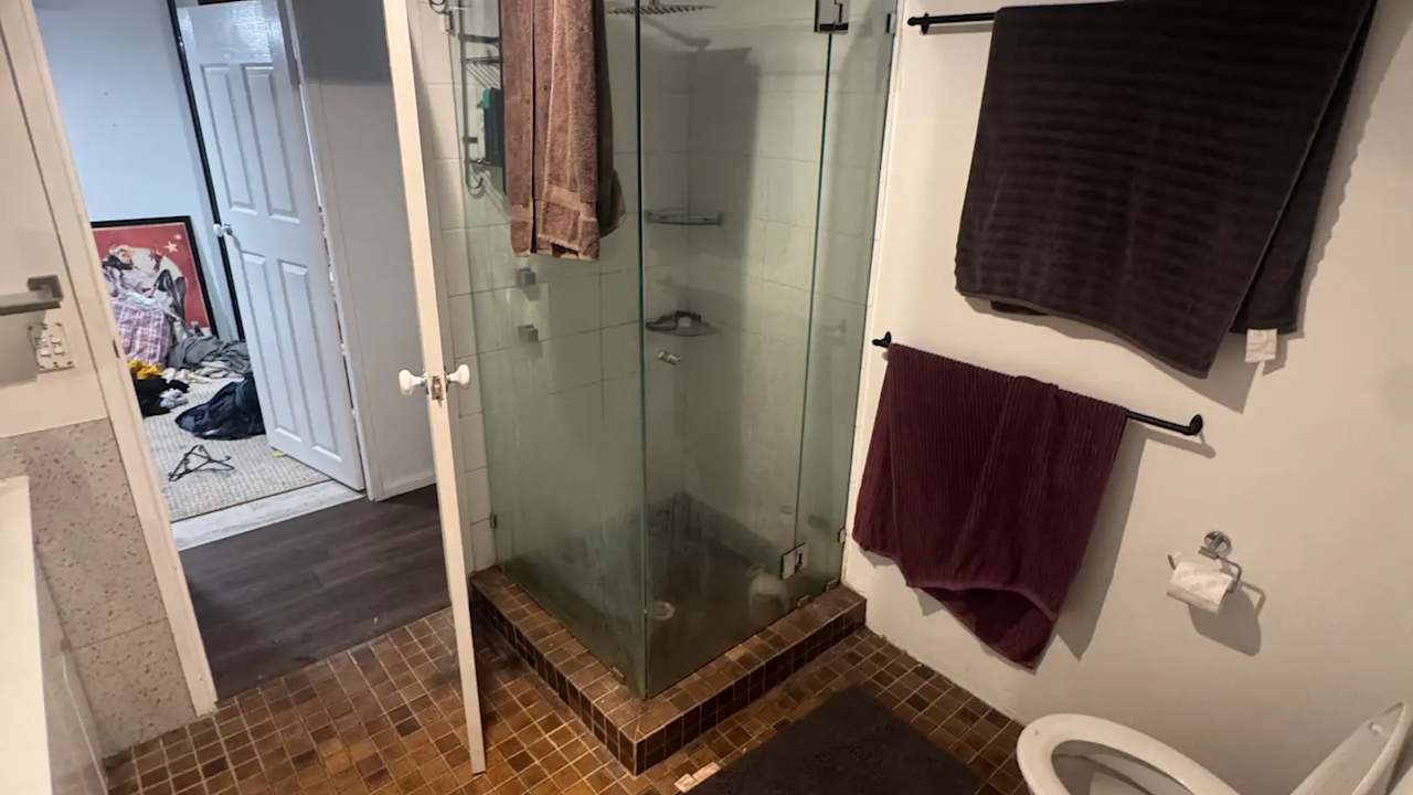 Unfurnished room in a share house